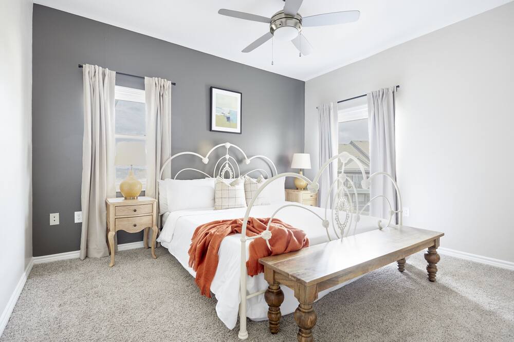 Photo of Bedroom in Medical Center District
