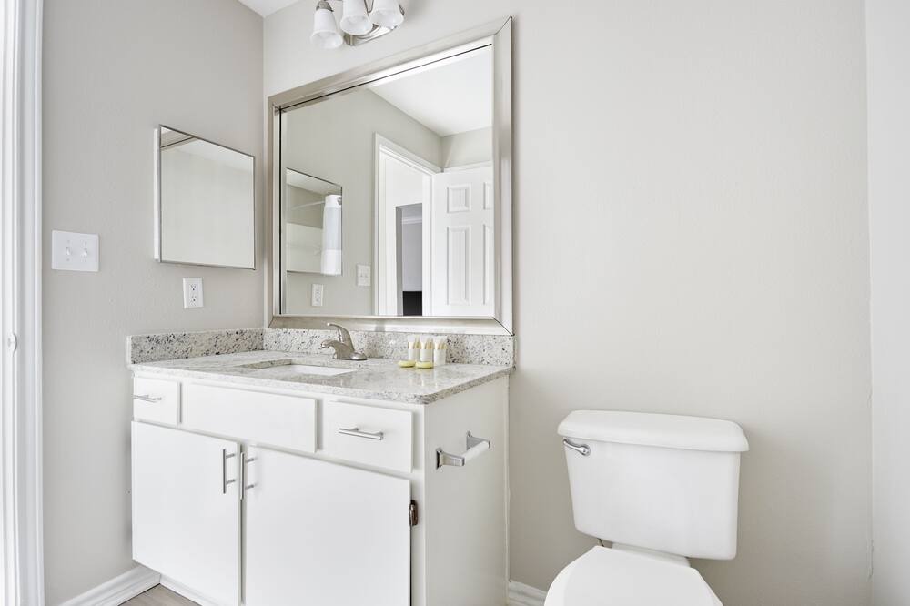 Photo of Bathroom in Medical Center District