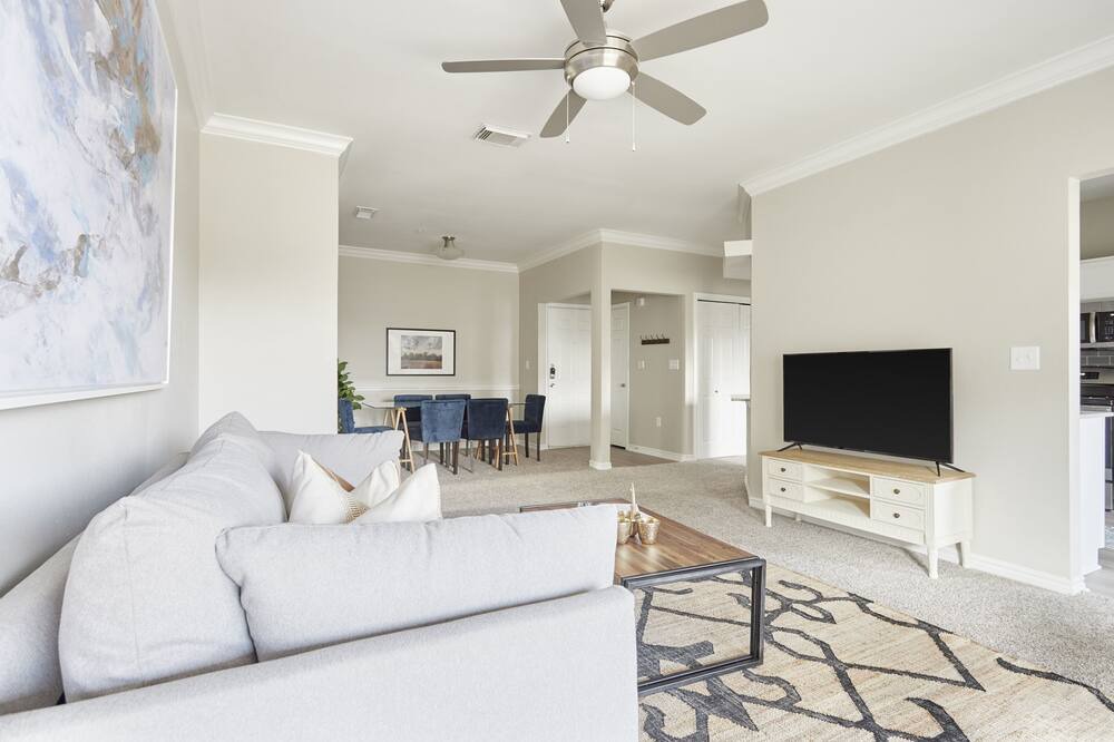 Photo of Livingroom in Medical Center District