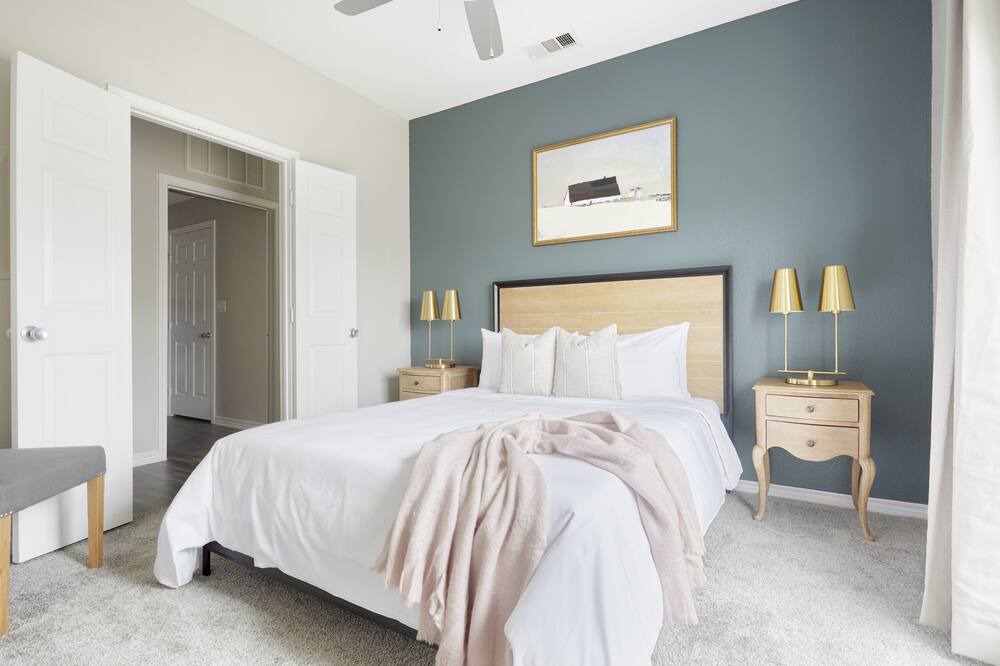 Photo of Bedroom in Medical Center District