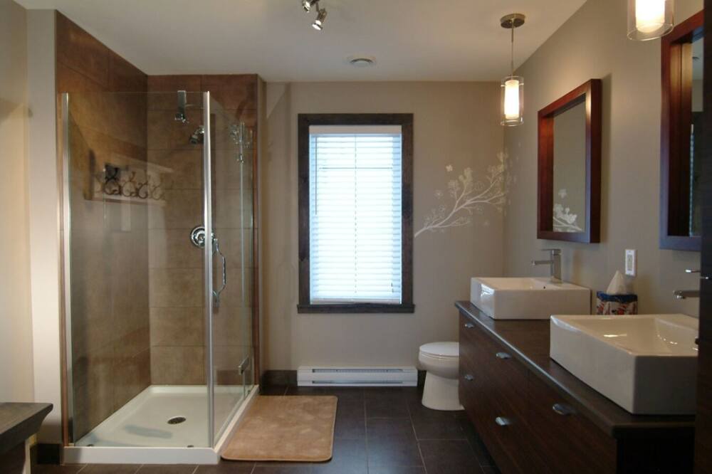 Photo of Bathroom in Stoneham