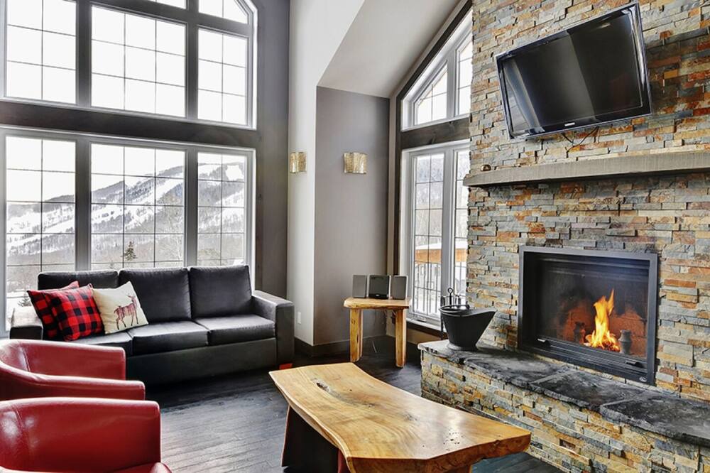 Photo of Livingroom in Stoneham