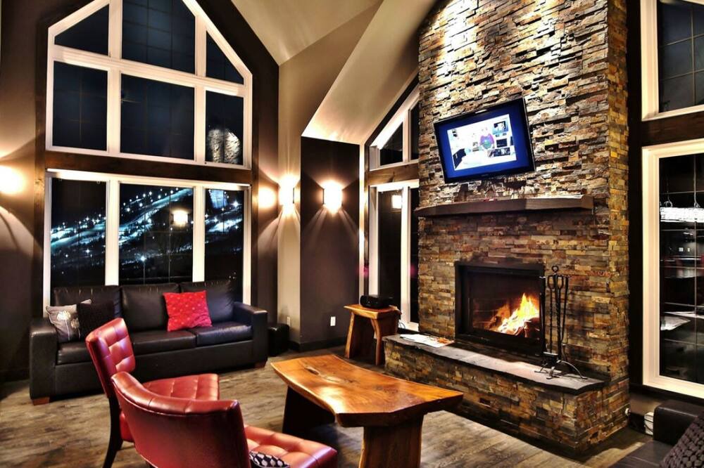 Photo of Livingroom in Stoneham