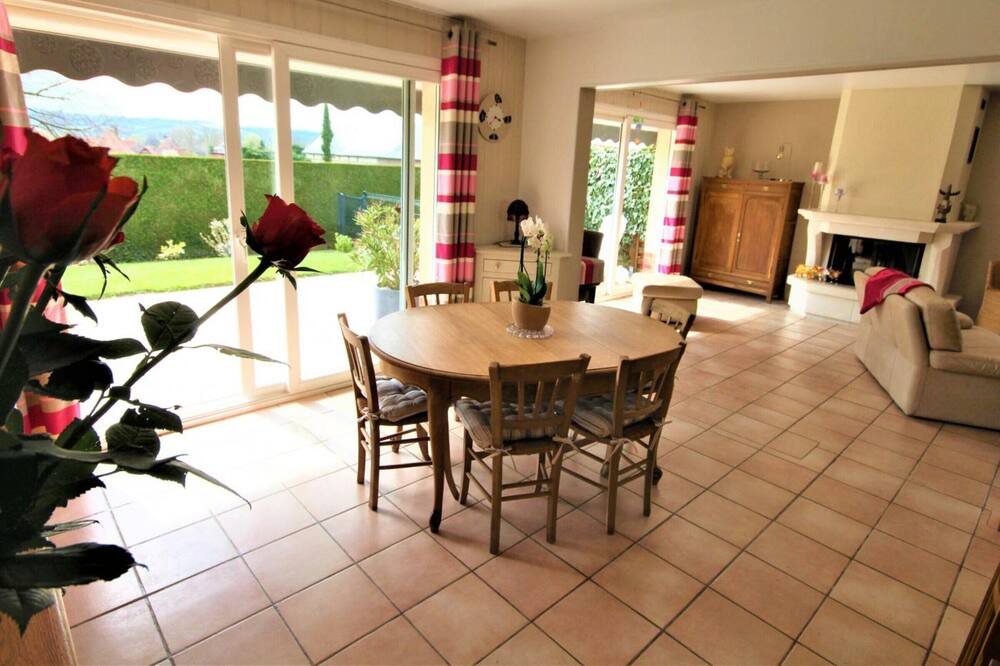 Photo of Livingroom in Mesnieres-en-Bray