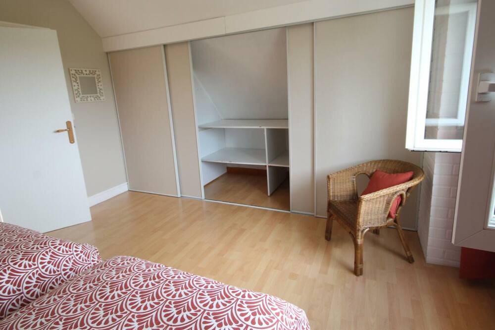 Photo of Bedroom in Mesnieres-en-Bray