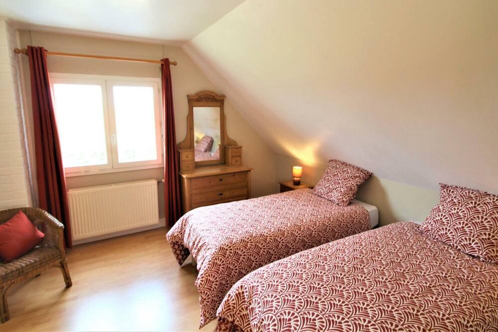 Photo of Bedroom in Mesnieres-en-Bray