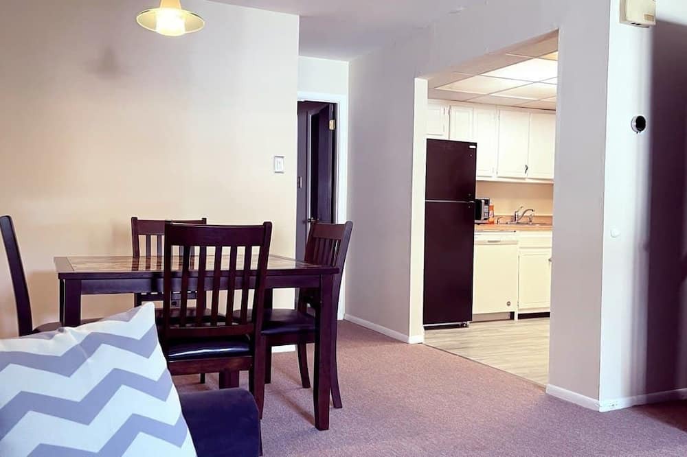 Photo of Others in Lansdowne