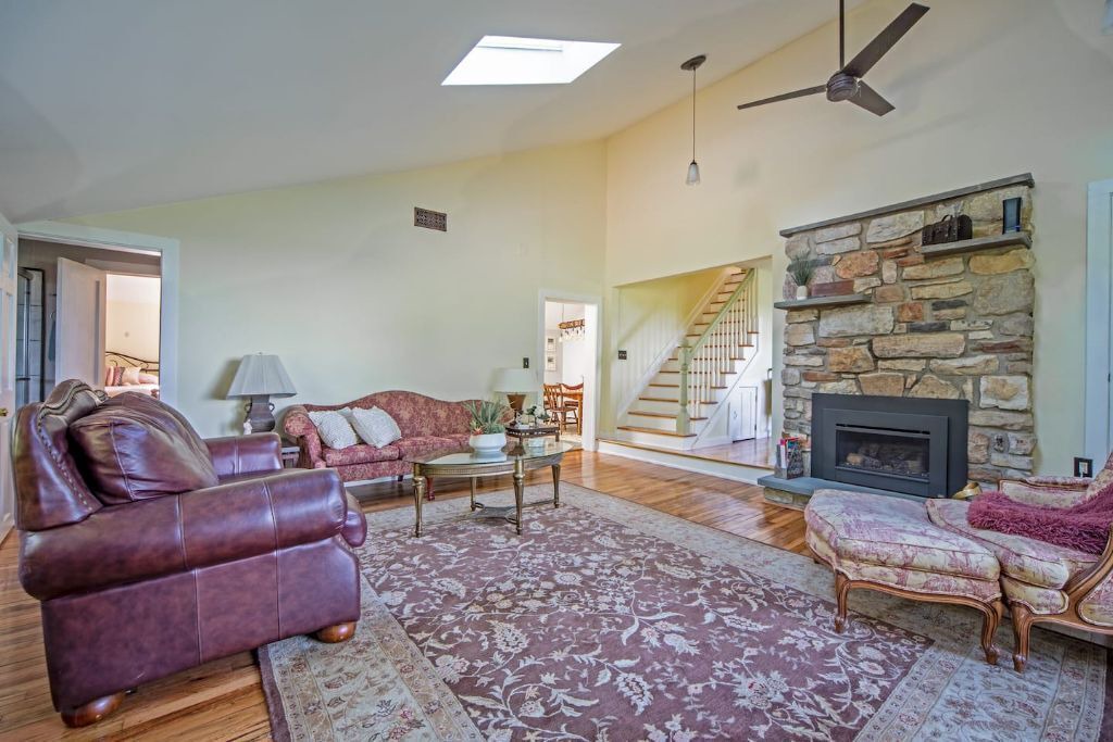 Photo of Livingroom in Cragsmoor