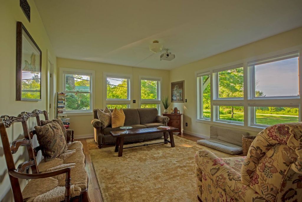 Photo of Livingroom in Cragsmoor