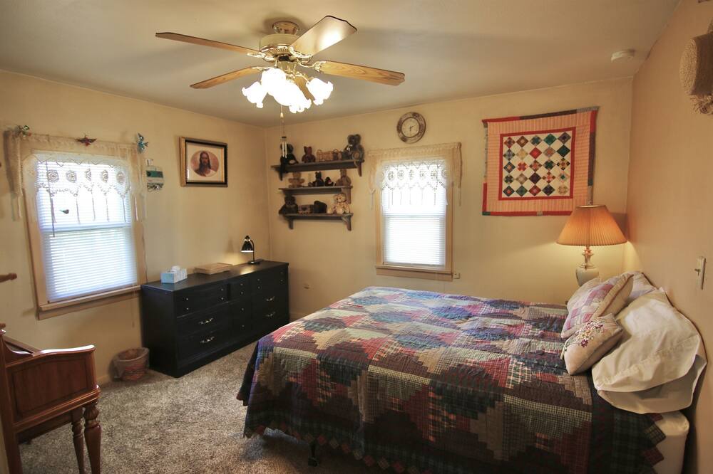 Photo of Bedroom in Monticello