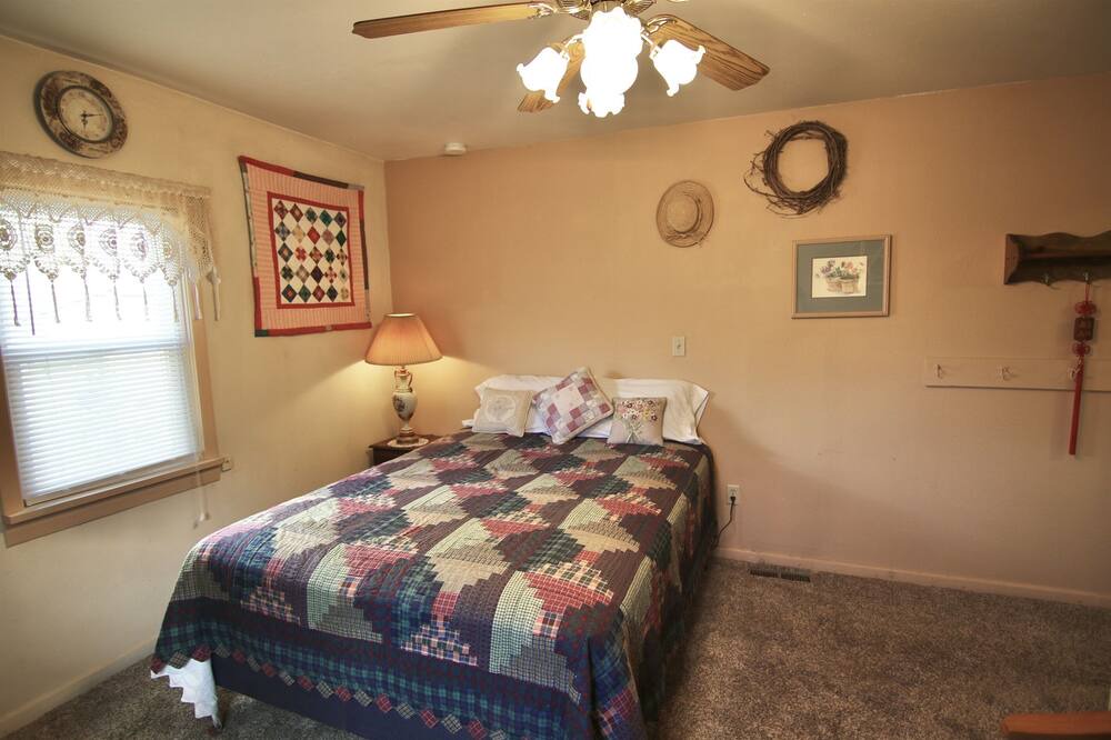 Photo of Bedroom in Monticello