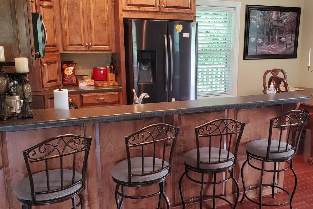 Photo of Kitchen in Tompkinsville