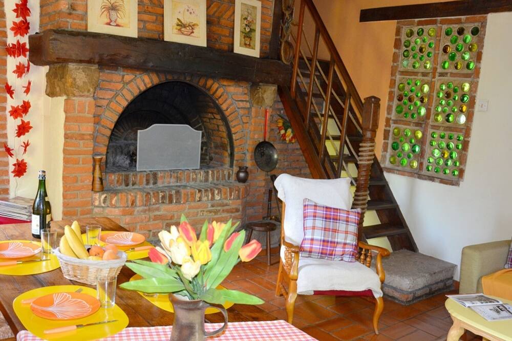 Photo of Livingroom in Varneville-Bretteville