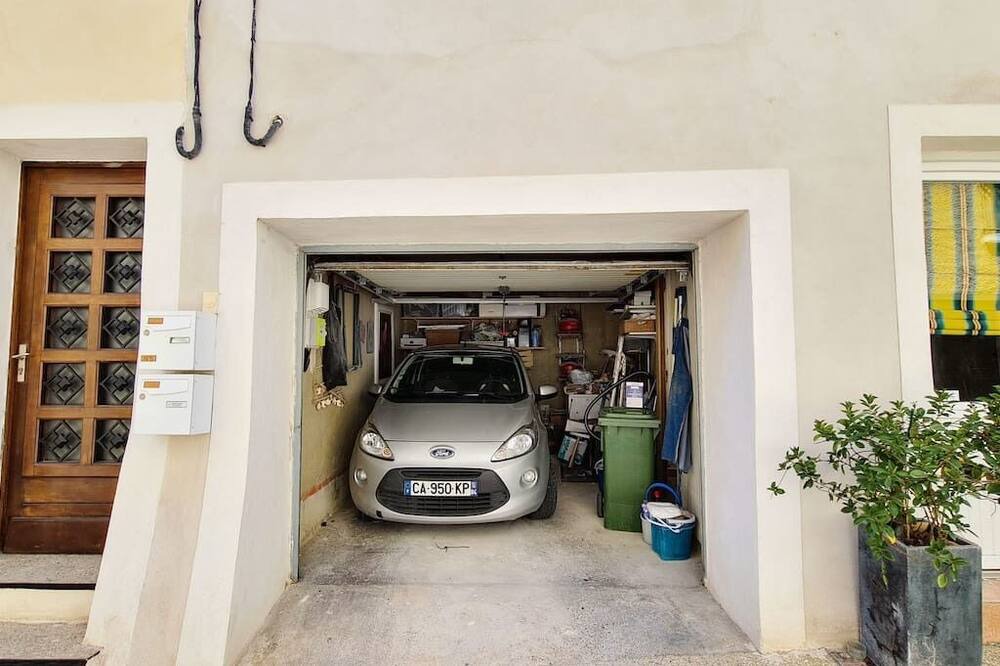 Photo of Outdoor in Chateauneuf-du-Pape