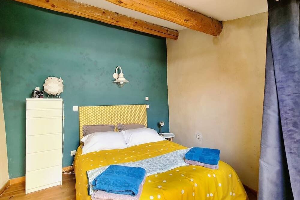 Photo of Bedroom in Chateauneuf-du-Pape
