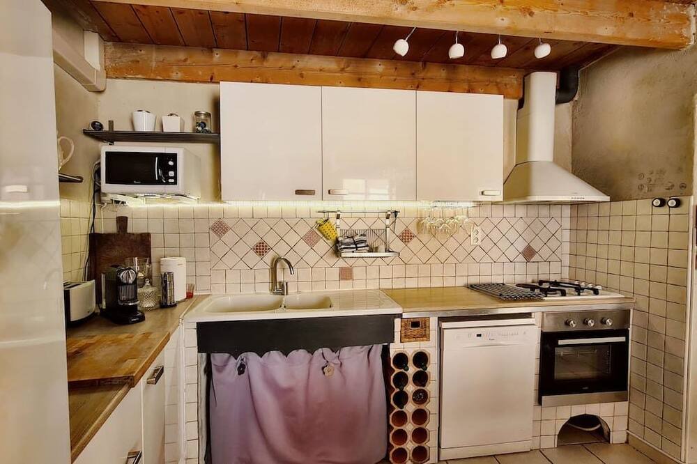 Photo of Kitchen in Chateauneuf-du-Pape