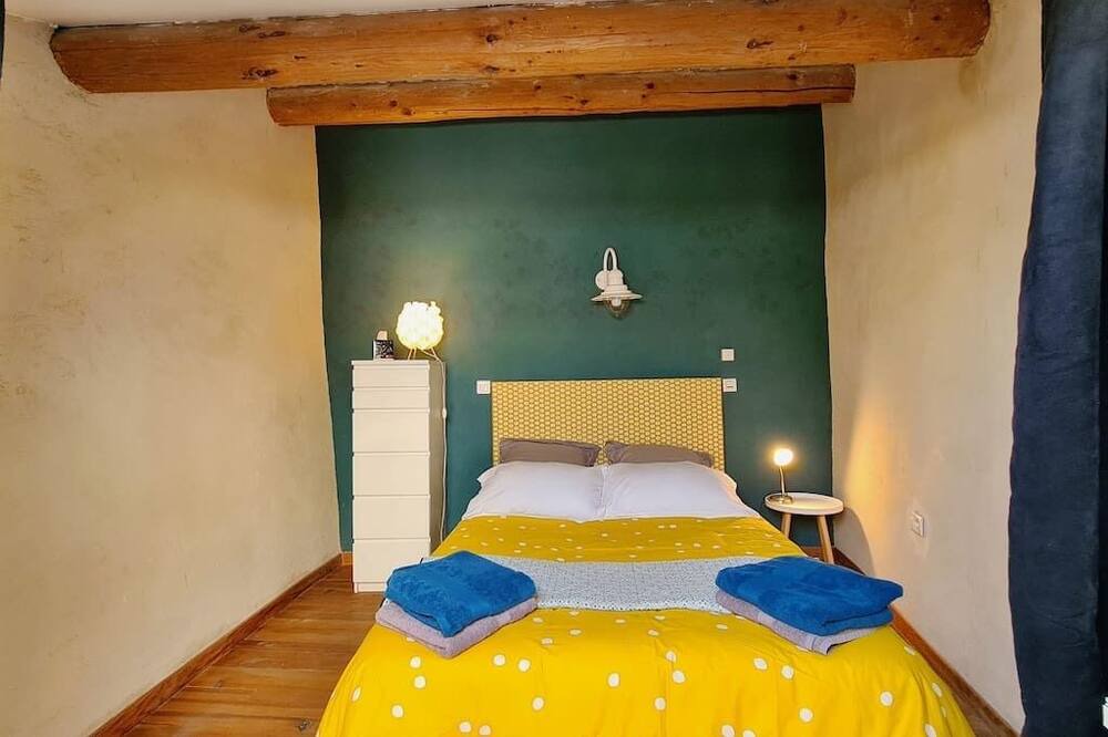 Photo of Bedroom in Chateauneuf-du-Pape