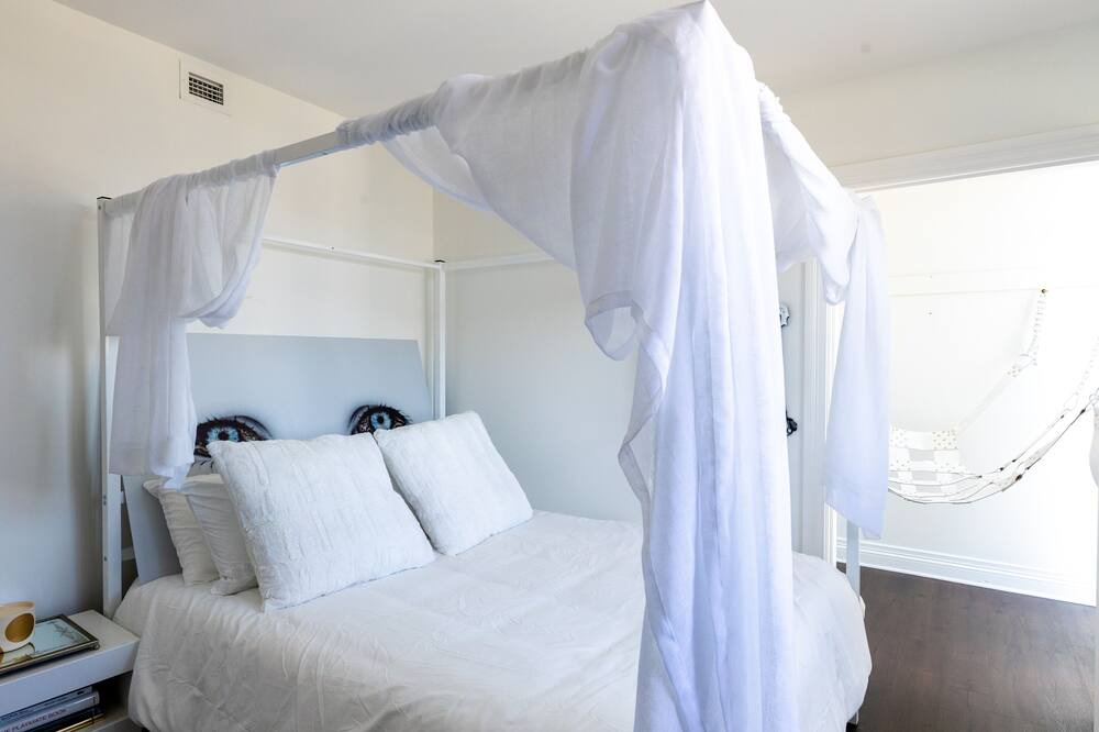Photo of Bedroom in Santa Ana