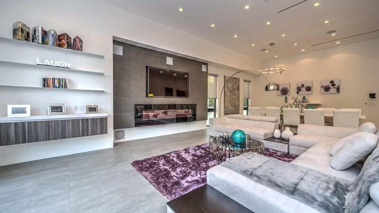 Photo of Livingroom in Melrose