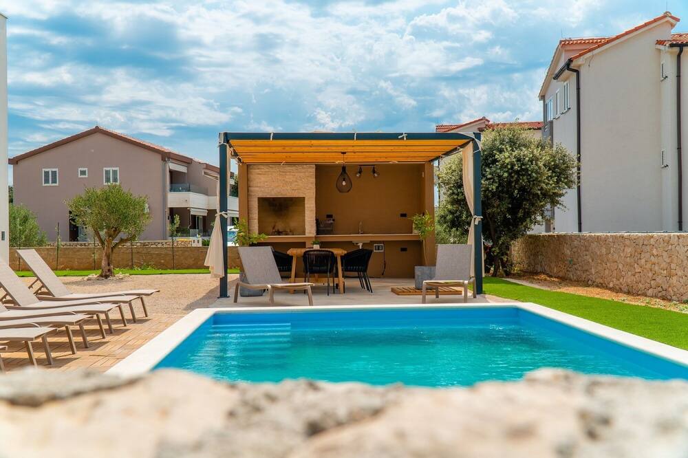 Photo of Outdoor in Mandre