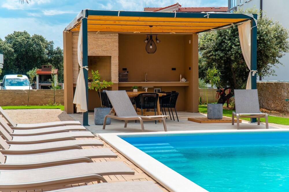 Photo of Outdoor in Mandre