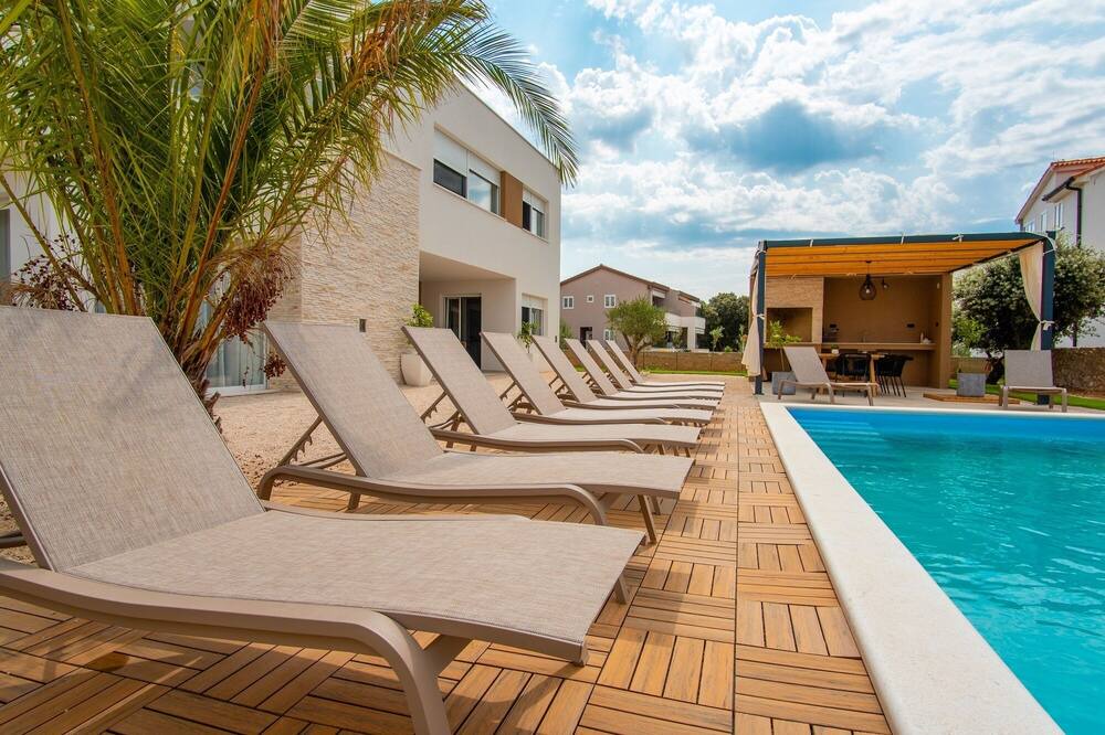Photo of Outdoor in Mandre