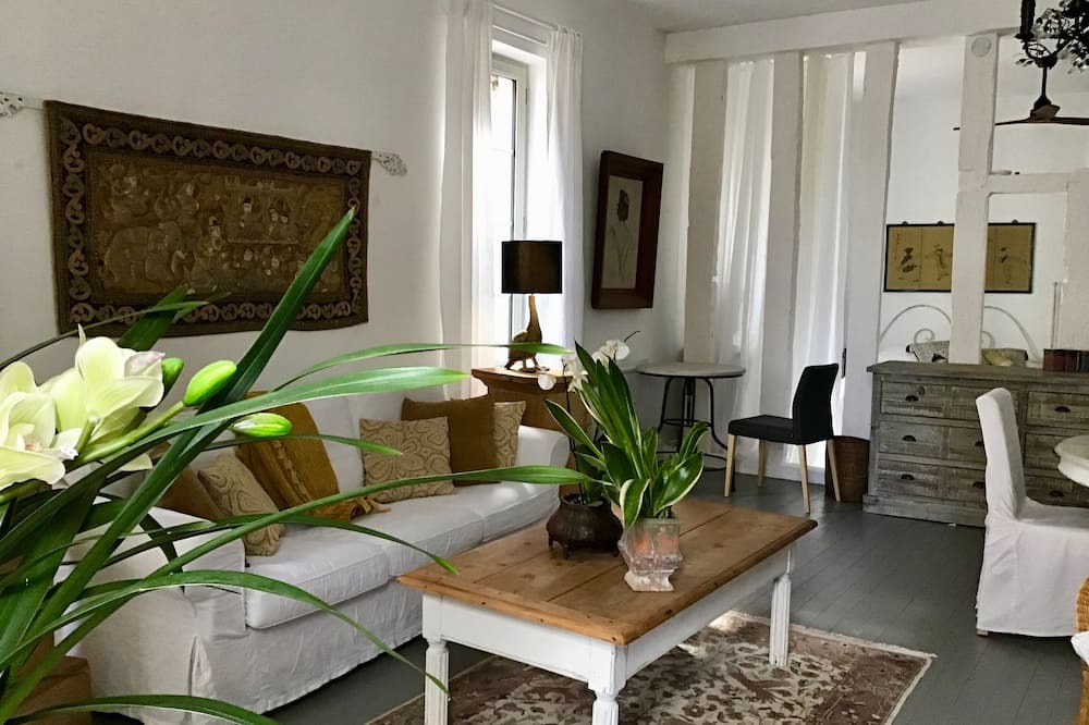 Photo of Livingroom in Issigeac