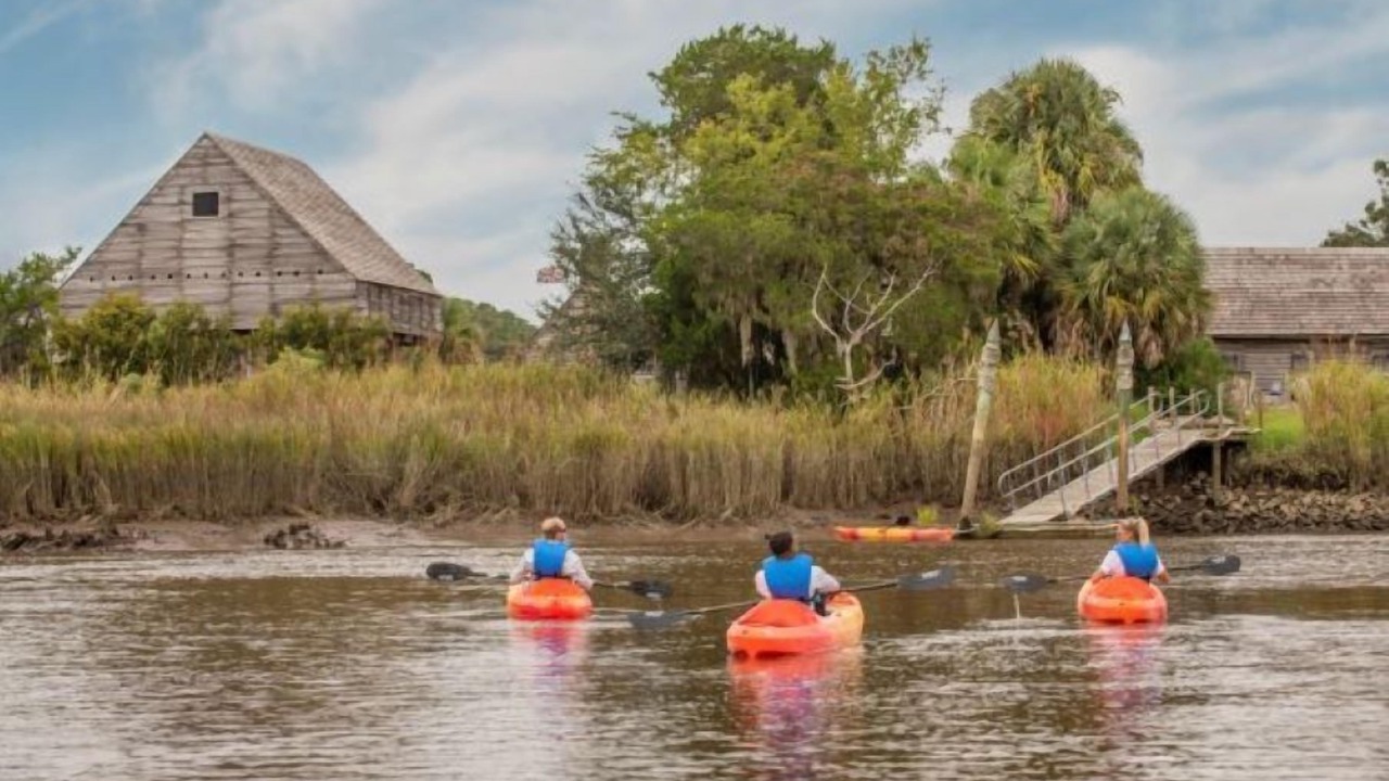 Photo of Others in Darien