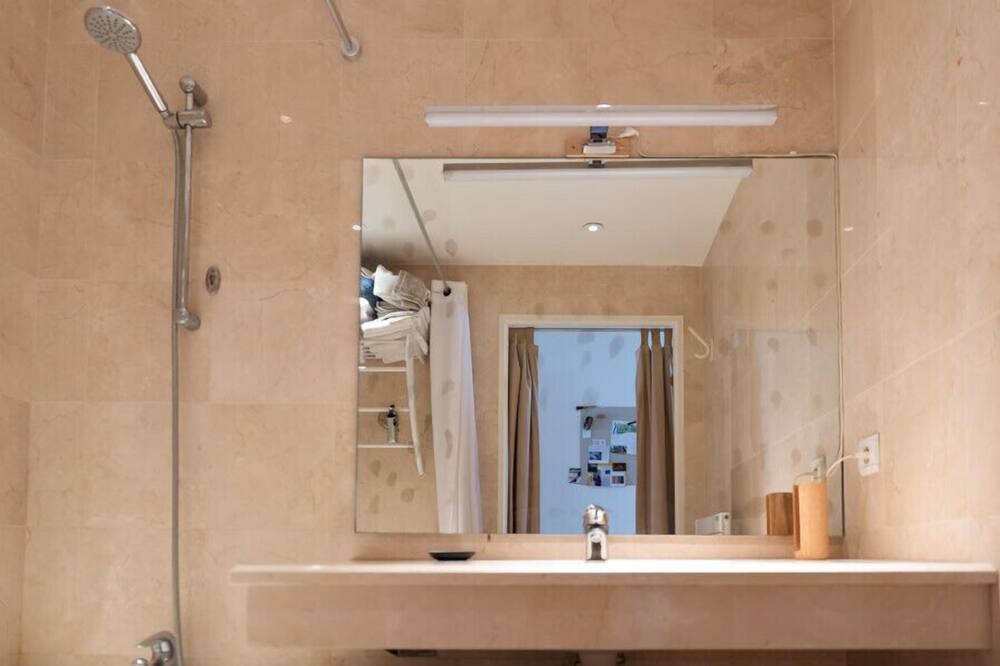 Photo of Bathroom in Centre Ville