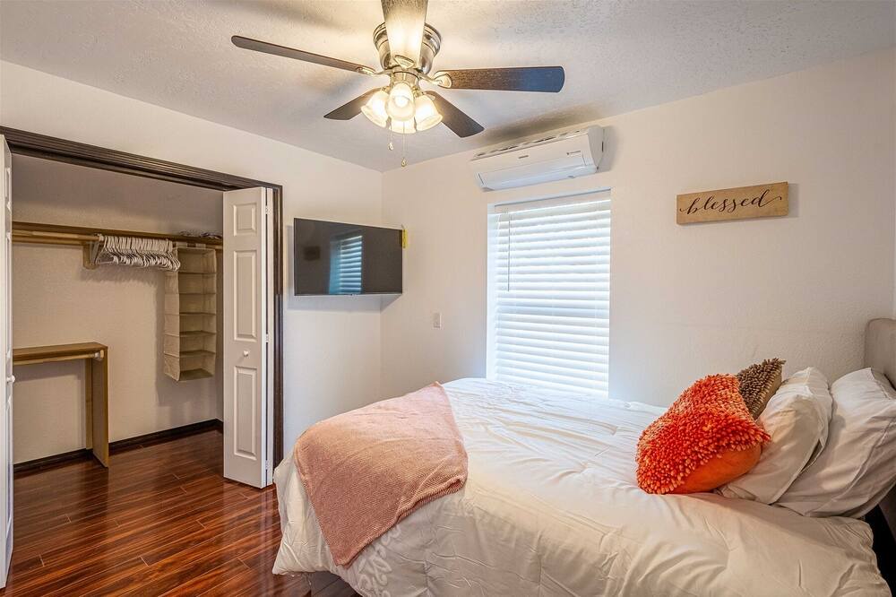 Photo of Bedroom in Albuquerque