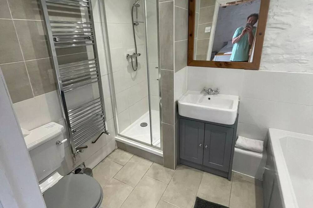 Photo of Bathroom in West Buckland