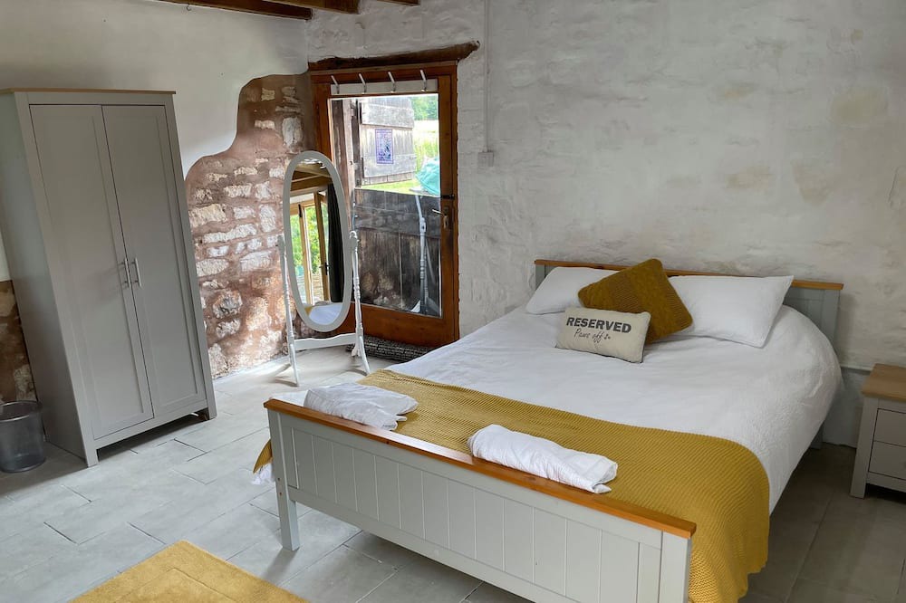 Photo of Bedroom in West Buckland