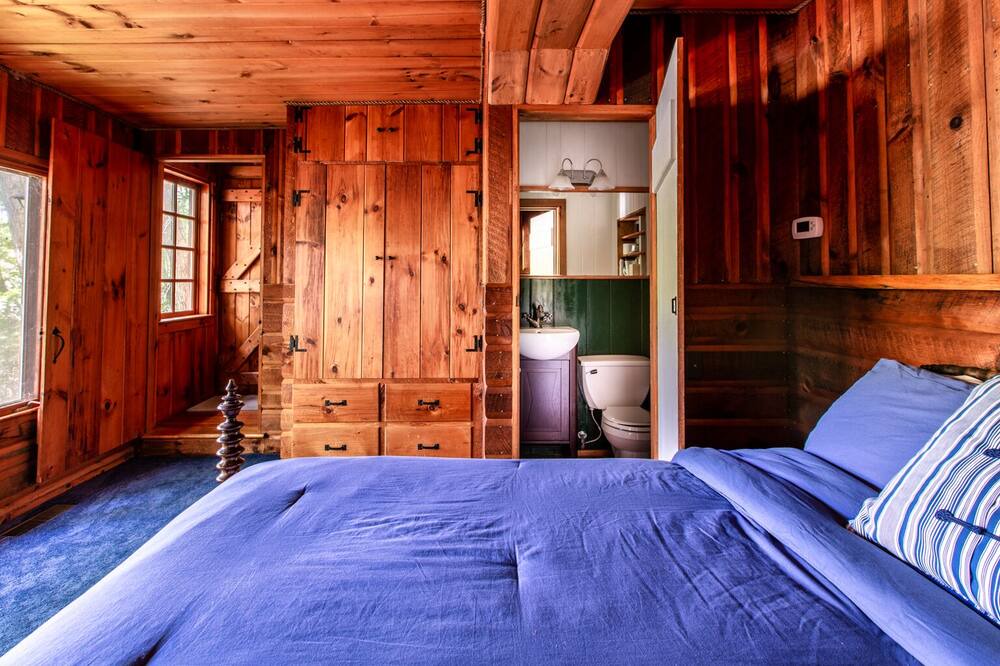 Photo of Bedroom in Sherman