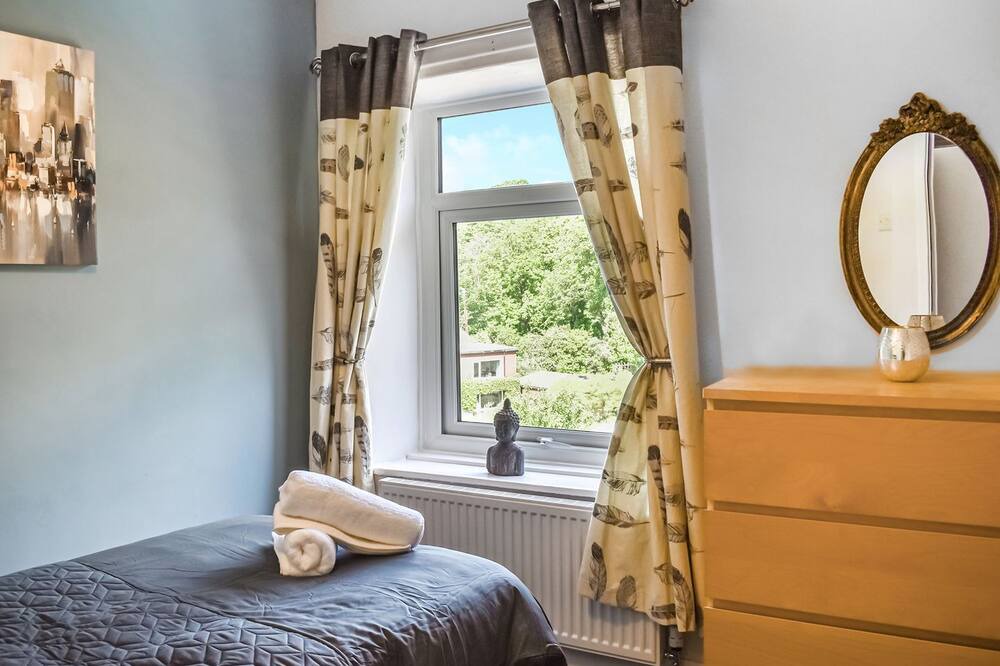 Photo of Others in Padfield