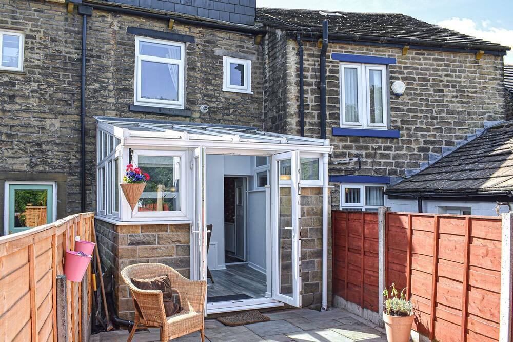 Photo of Outdoor in Padfield