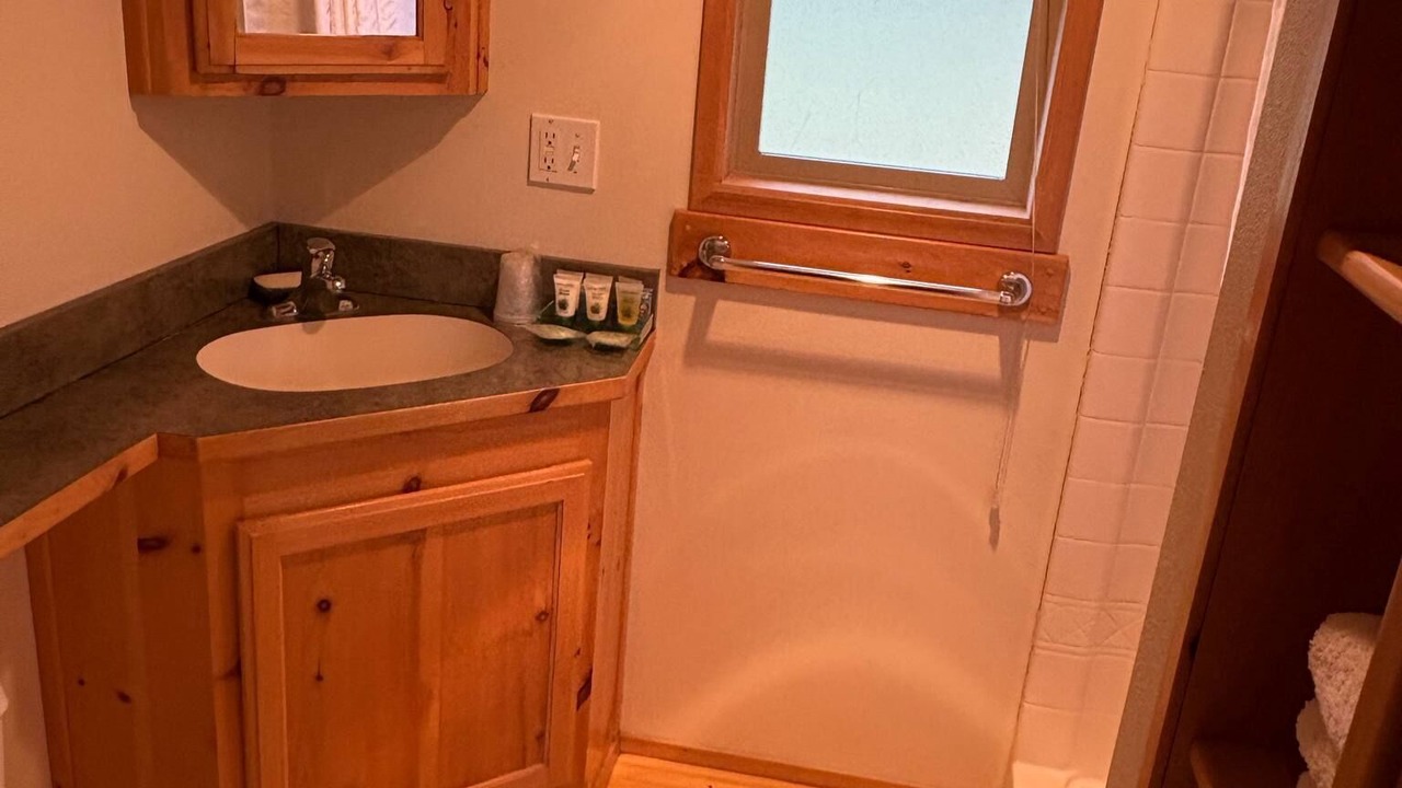 Photo of Bathroom in Crescent