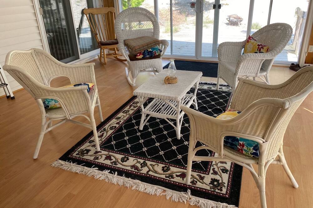 Photo of Livingroom in Wymbolwood Beach