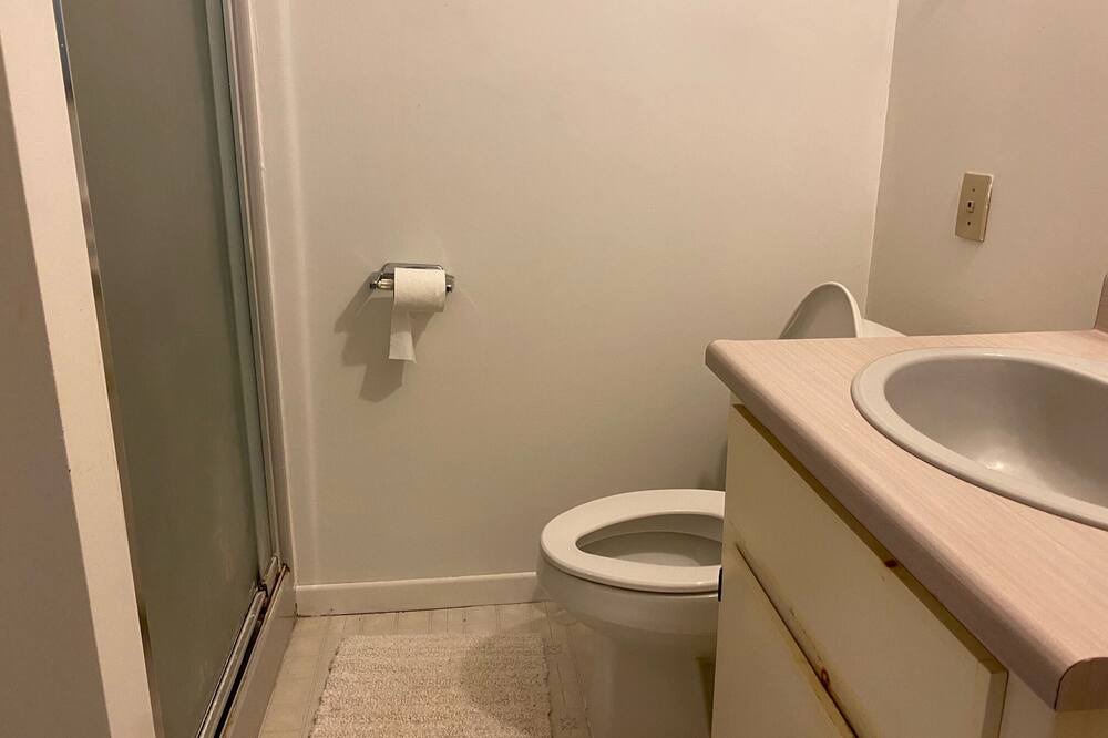 Photo of Bathroom in Wymbolwood Beach
