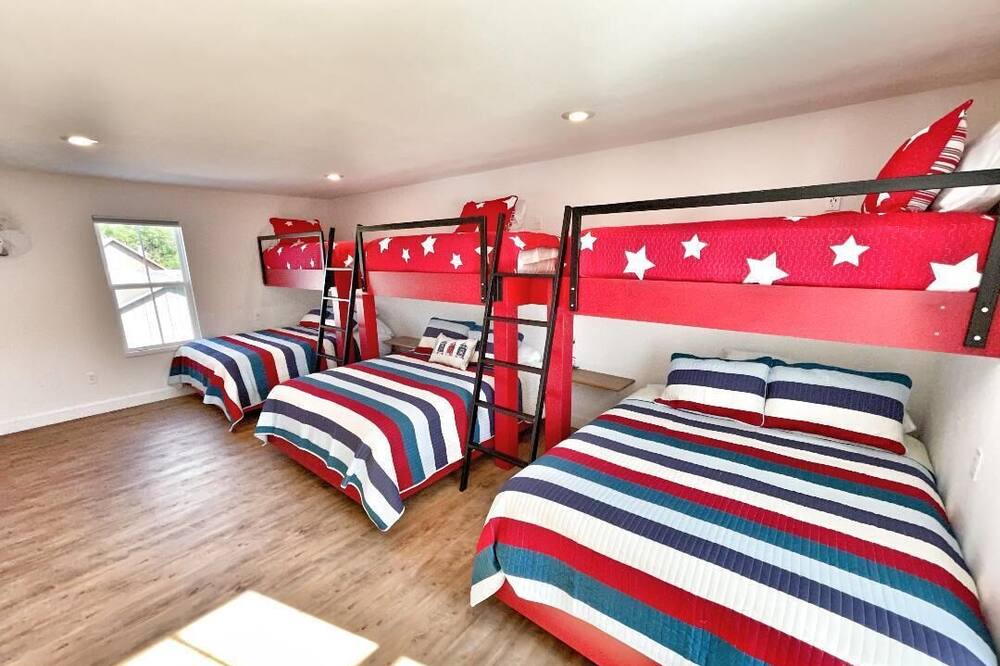 Photo of Bedroom in Glenwood