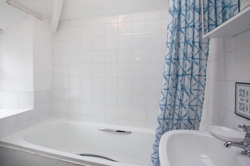 Photo of Bathroom in Tavistock