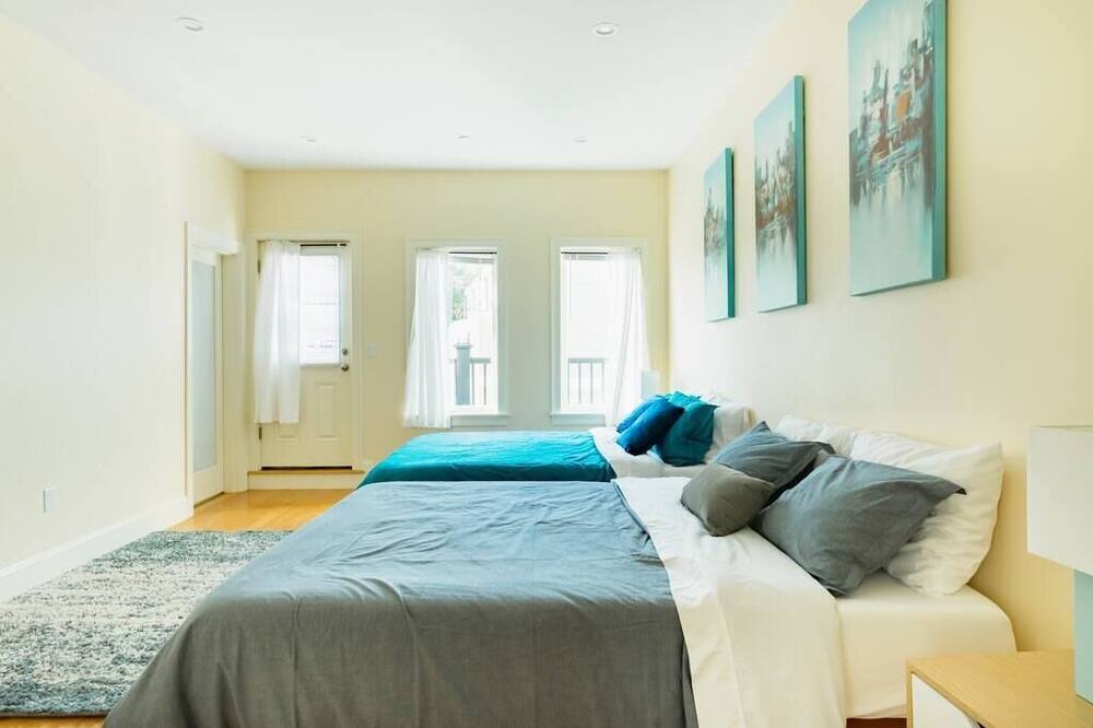 Photo of Bedroom in Oak Square