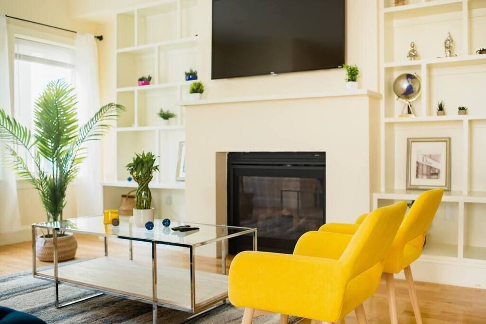 Photo of Livingroom in Oak Square