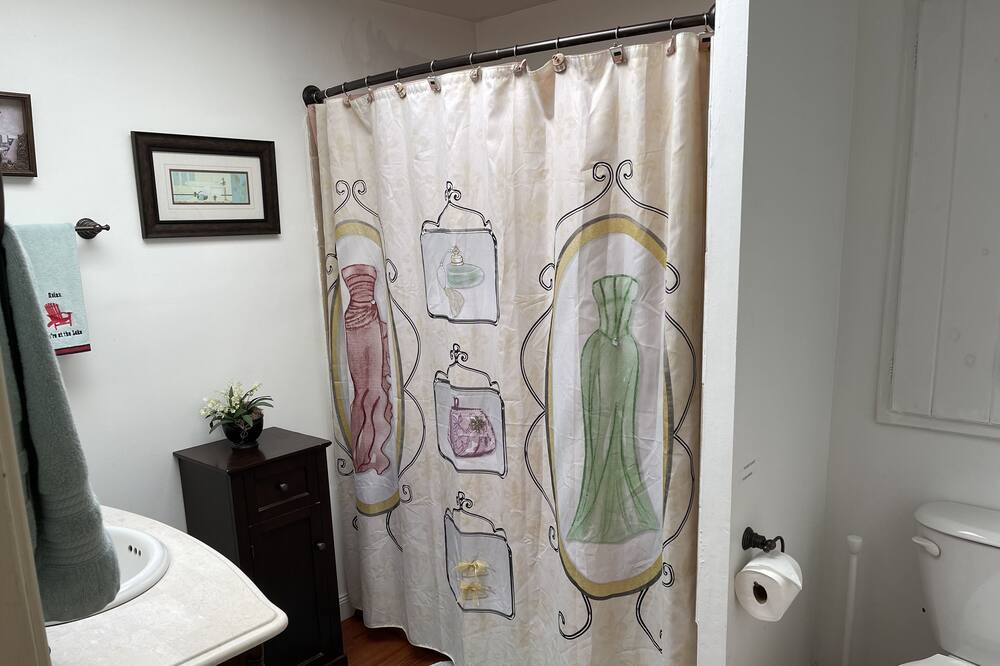 Photo of Bathroom in Niagara County