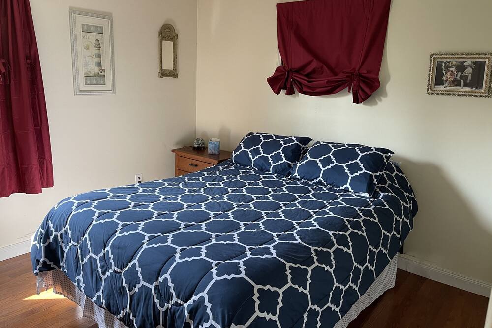 Photo of Bedroom in Niagara County