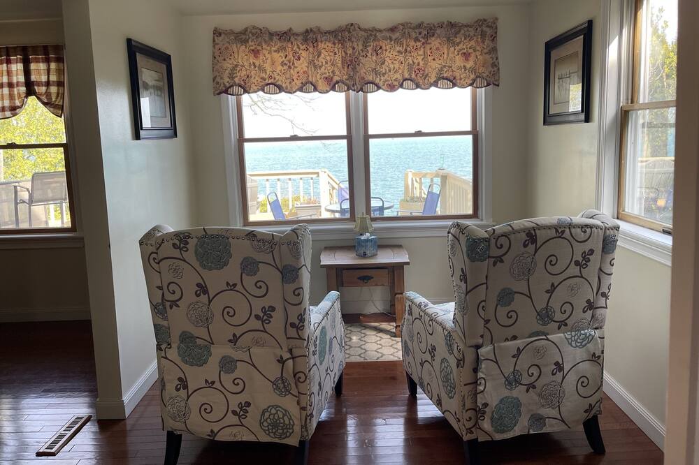 Photo of Livingroom in Niagara County
