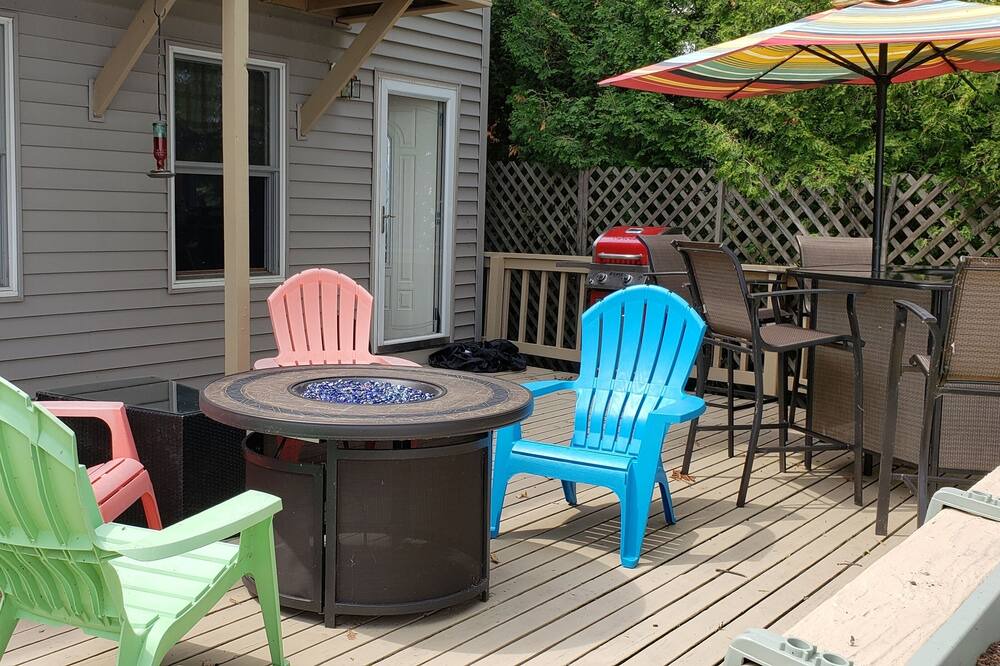 Photo of Patio Balcony in Niagara County