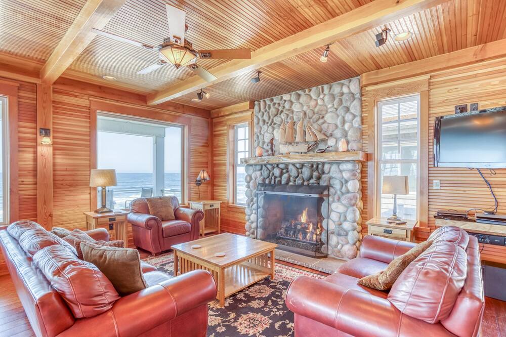 Photo of Livingroom in Roads End