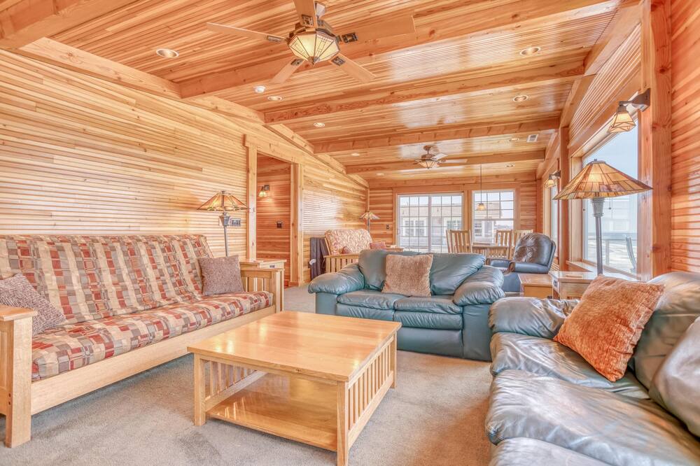 Photo of Livingroom in Roads End