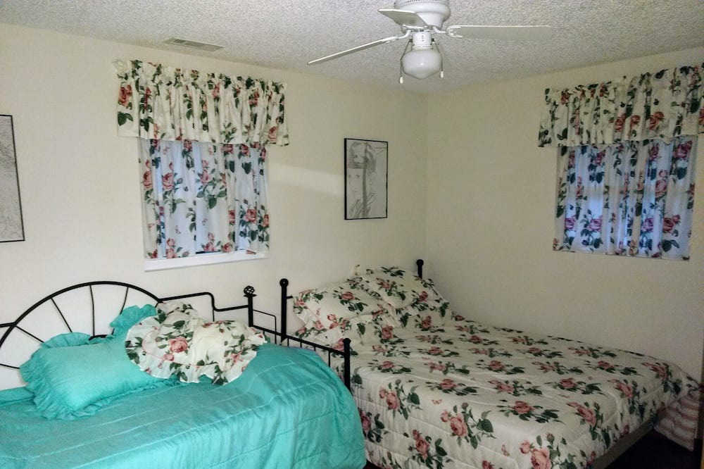 Photo of Bedroom in Protem