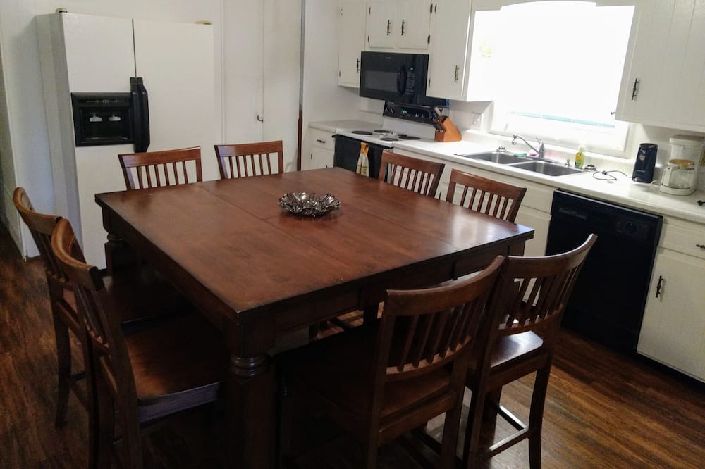 Photo of Kitchen in Protem
